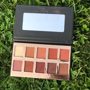 Makeup eyeshadow palette